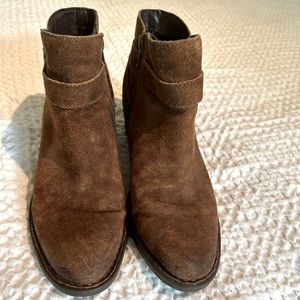 Born * brown suede ankle boots 9.5M